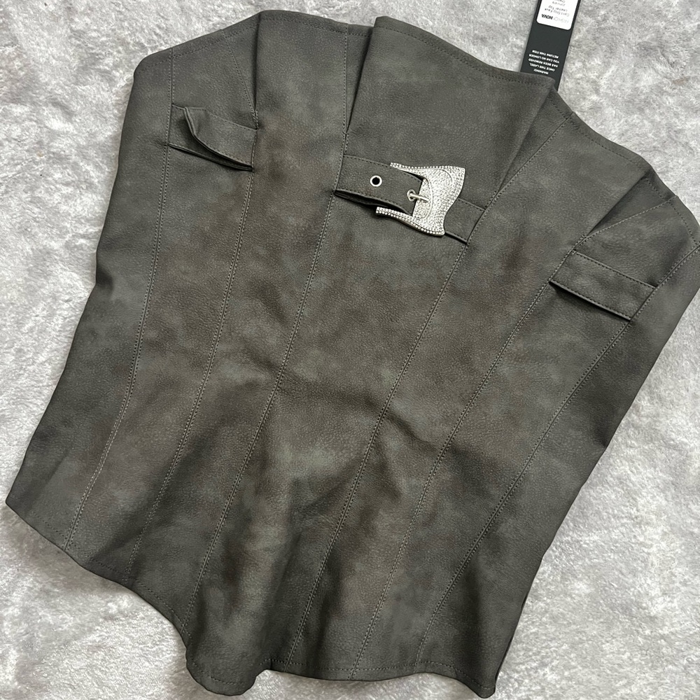 Fashion Nova Can't Stop Faux Leather Top - Charcoal size Medium - Picture 4 of 5